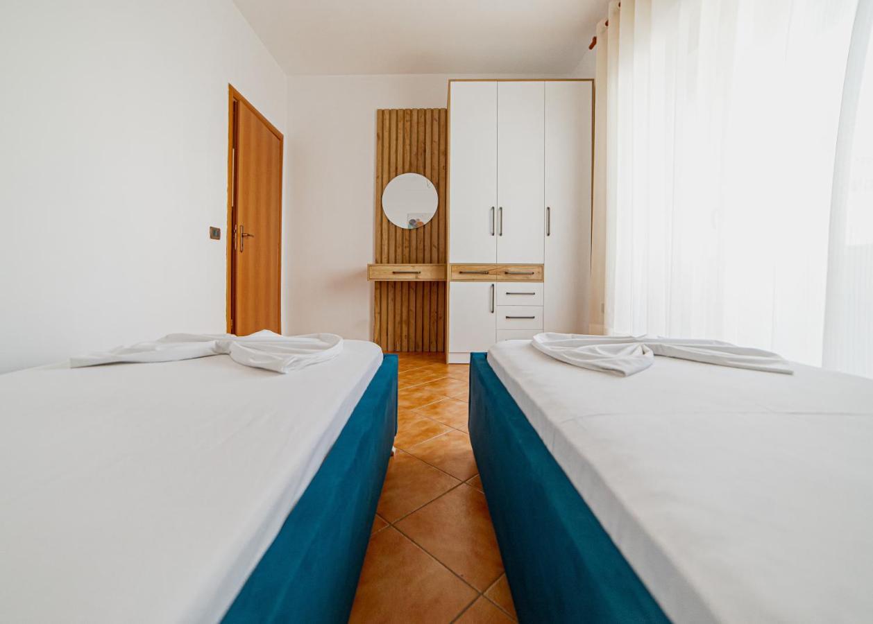 Ajla Apartment ดูร์เรส ภายนอก รูปภาพ