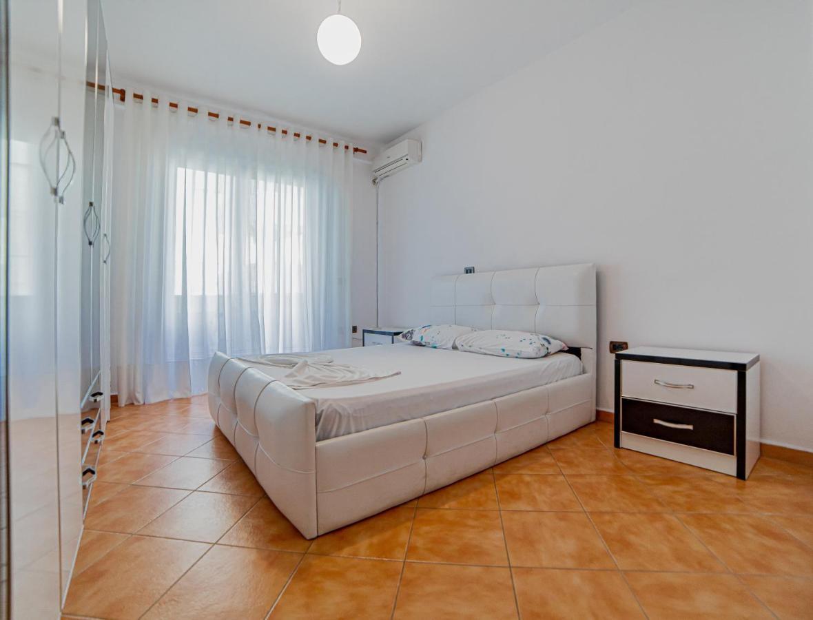 Ajla Apartment ดูร์เรส ภายนอก รูปภาพ