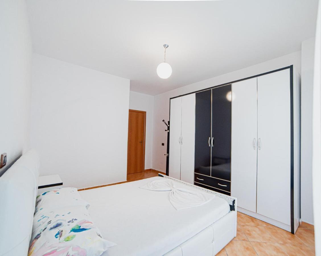 Ajla Apartment ดูร์เรส ภายนอก รูปภาพ